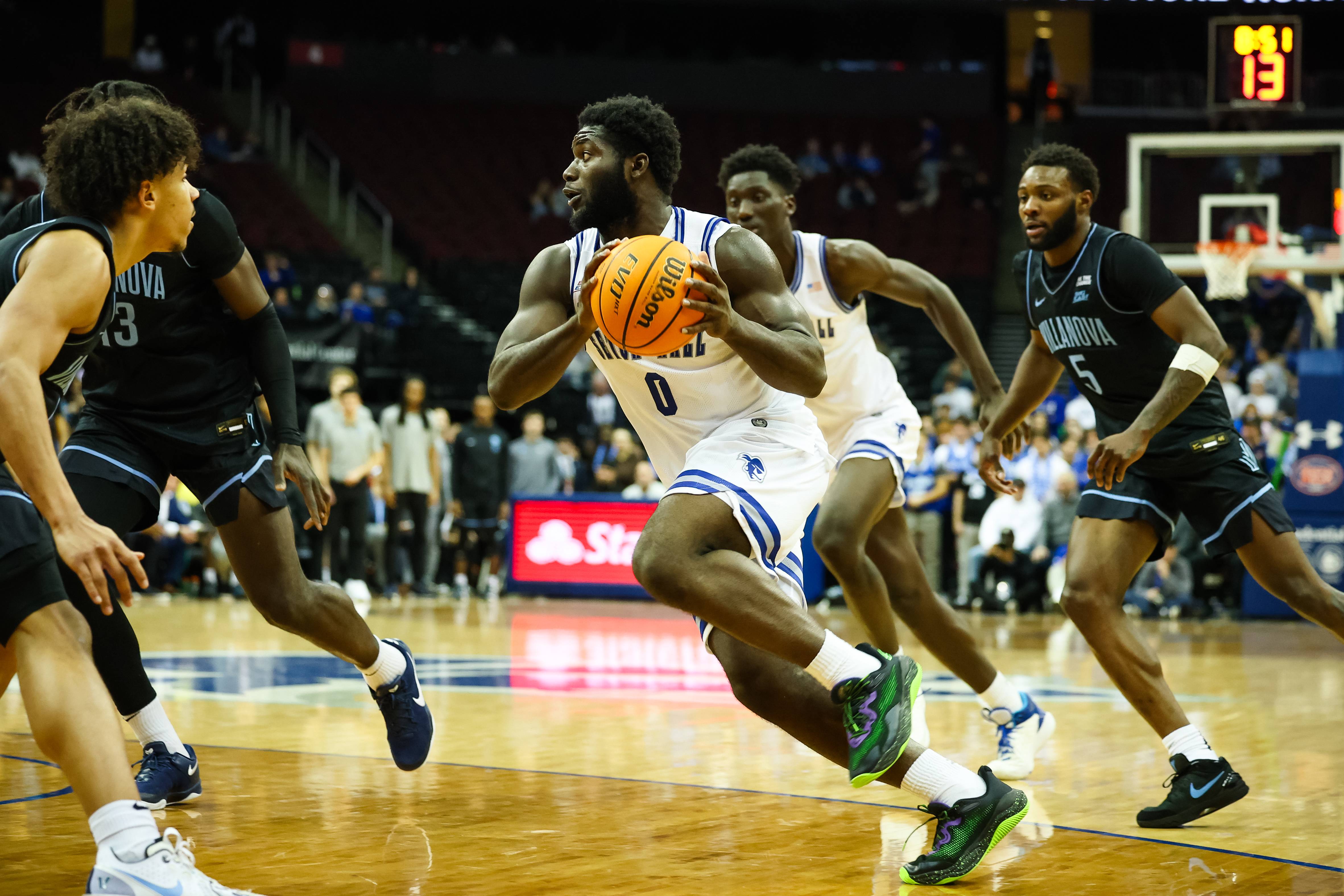 Dylan Addae-Wusu finished with 18 points in the Pirates' loss to Villanova.