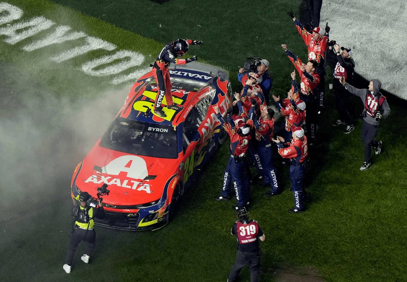 William Byron wins his second consecutive Daytona 500.