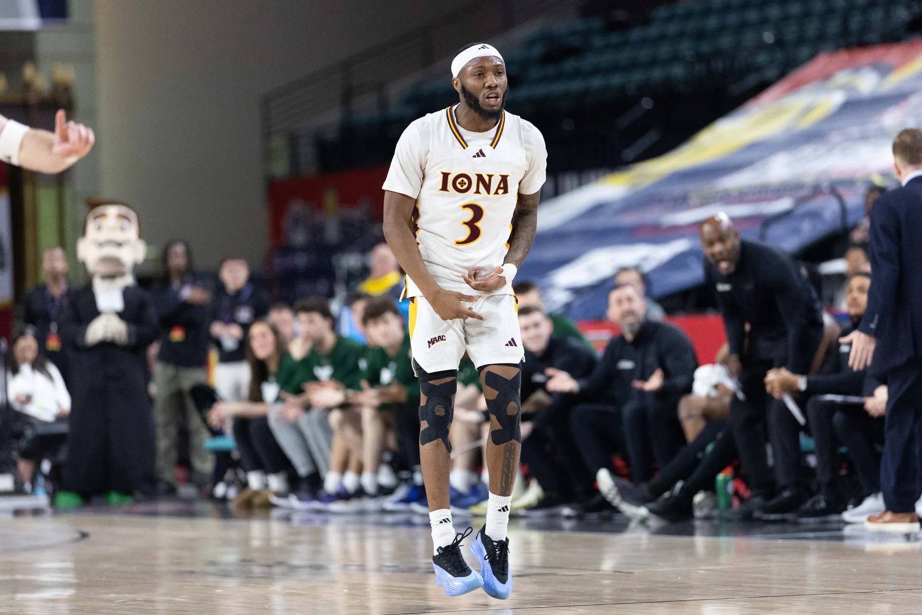 Dejour Reaves scored 21 of his 28 points in the second half in the MAAC Quarterfinals.