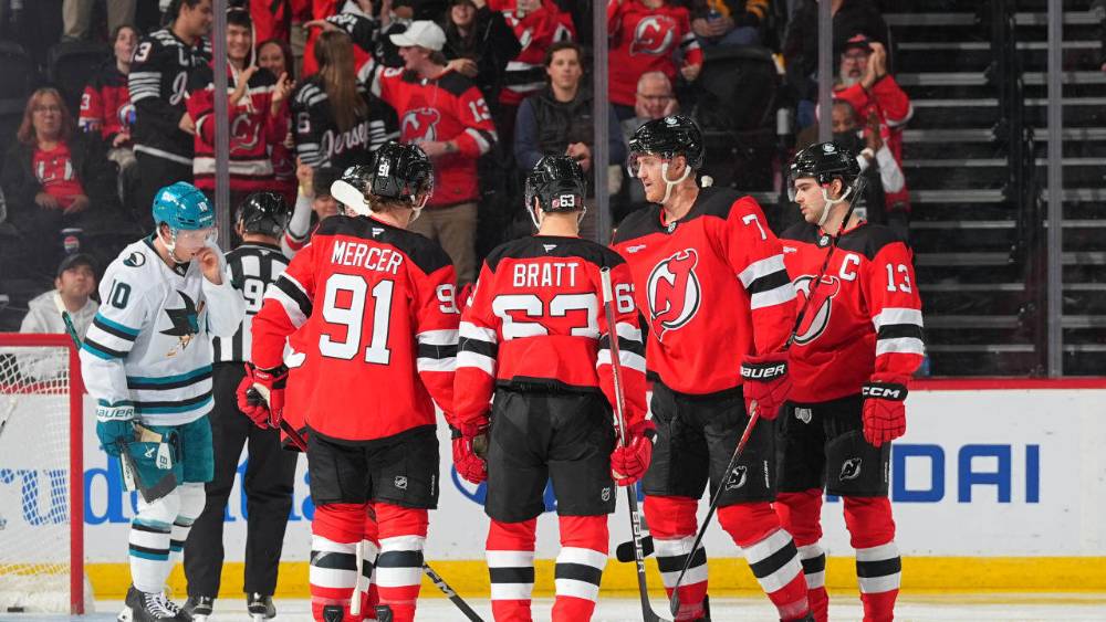 Devils Defeat Sharks 3-1 on Friday Night