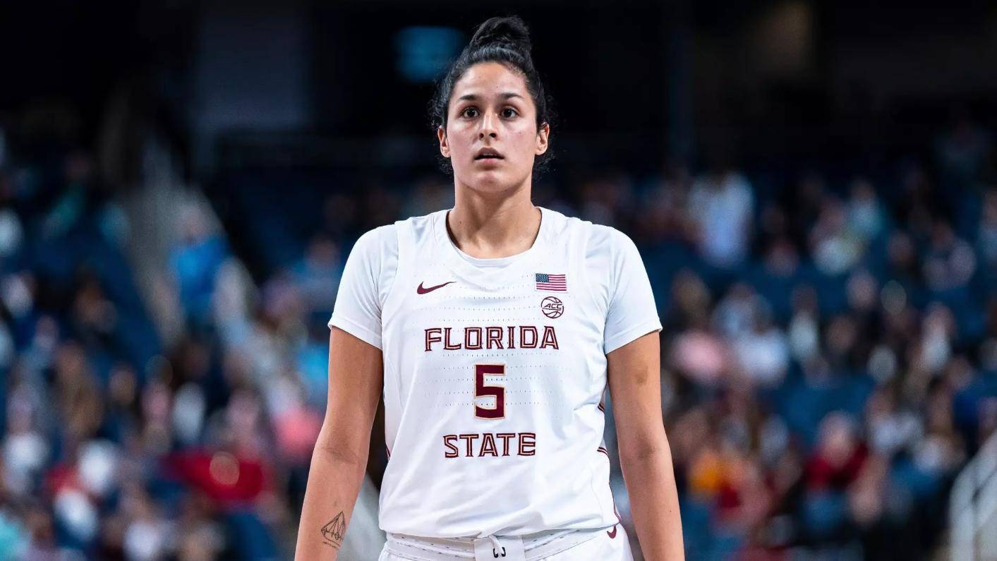 Mariana Valenzuela playing for the Florida State Seminoles