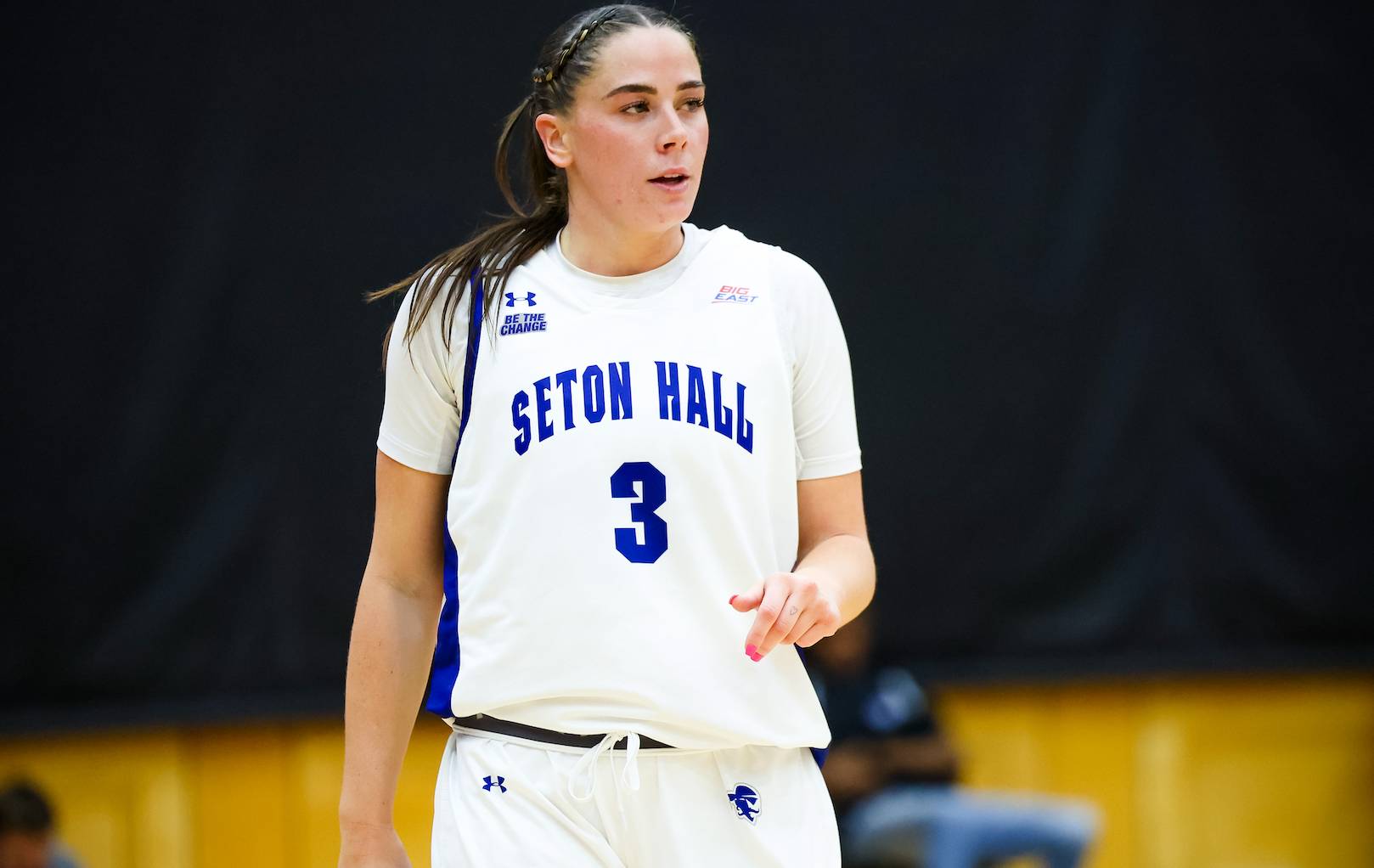 Masonius looking on the court