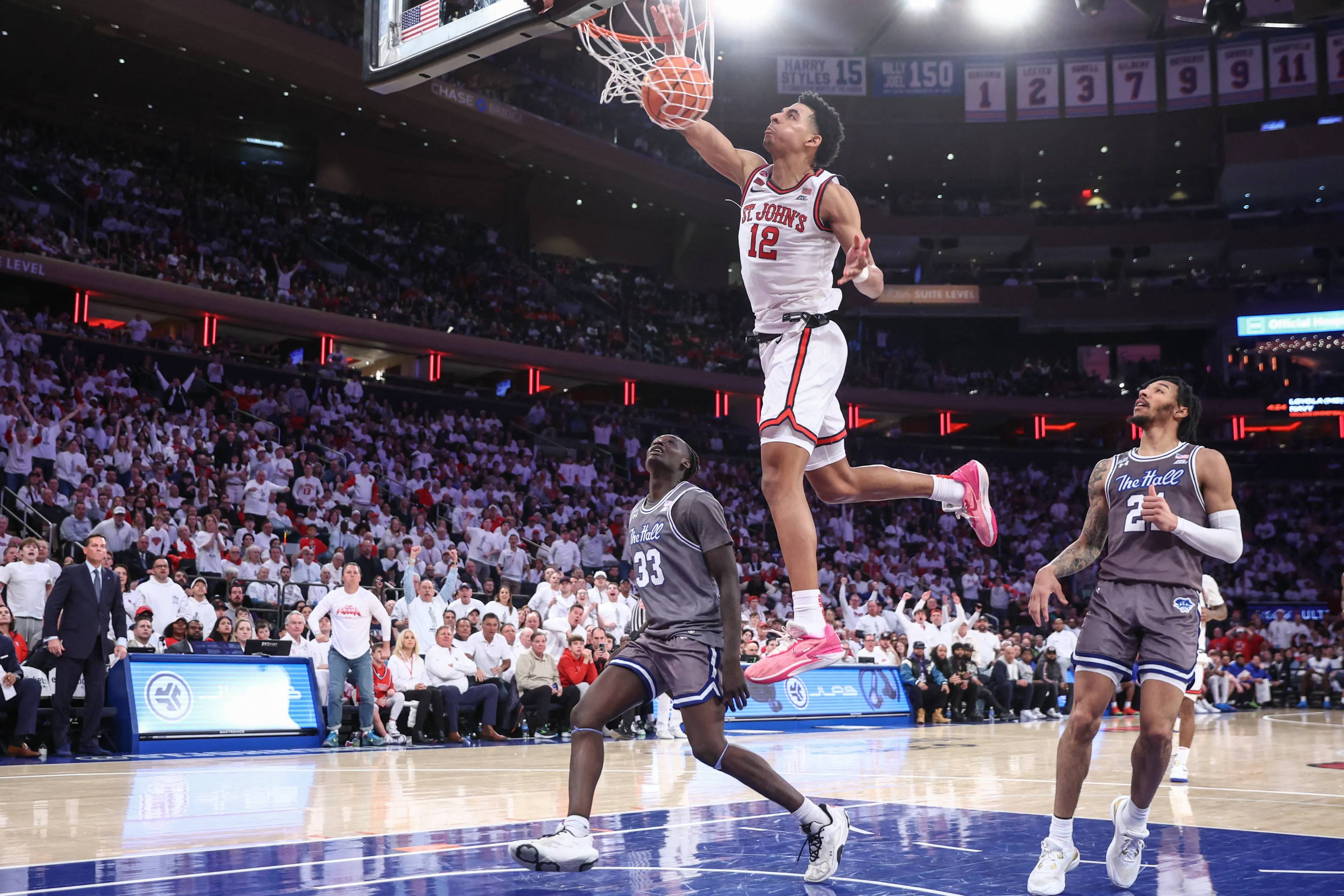 With the win, St. John's clinches the outright BIG EAST regular season title for the first time since 1984-85.