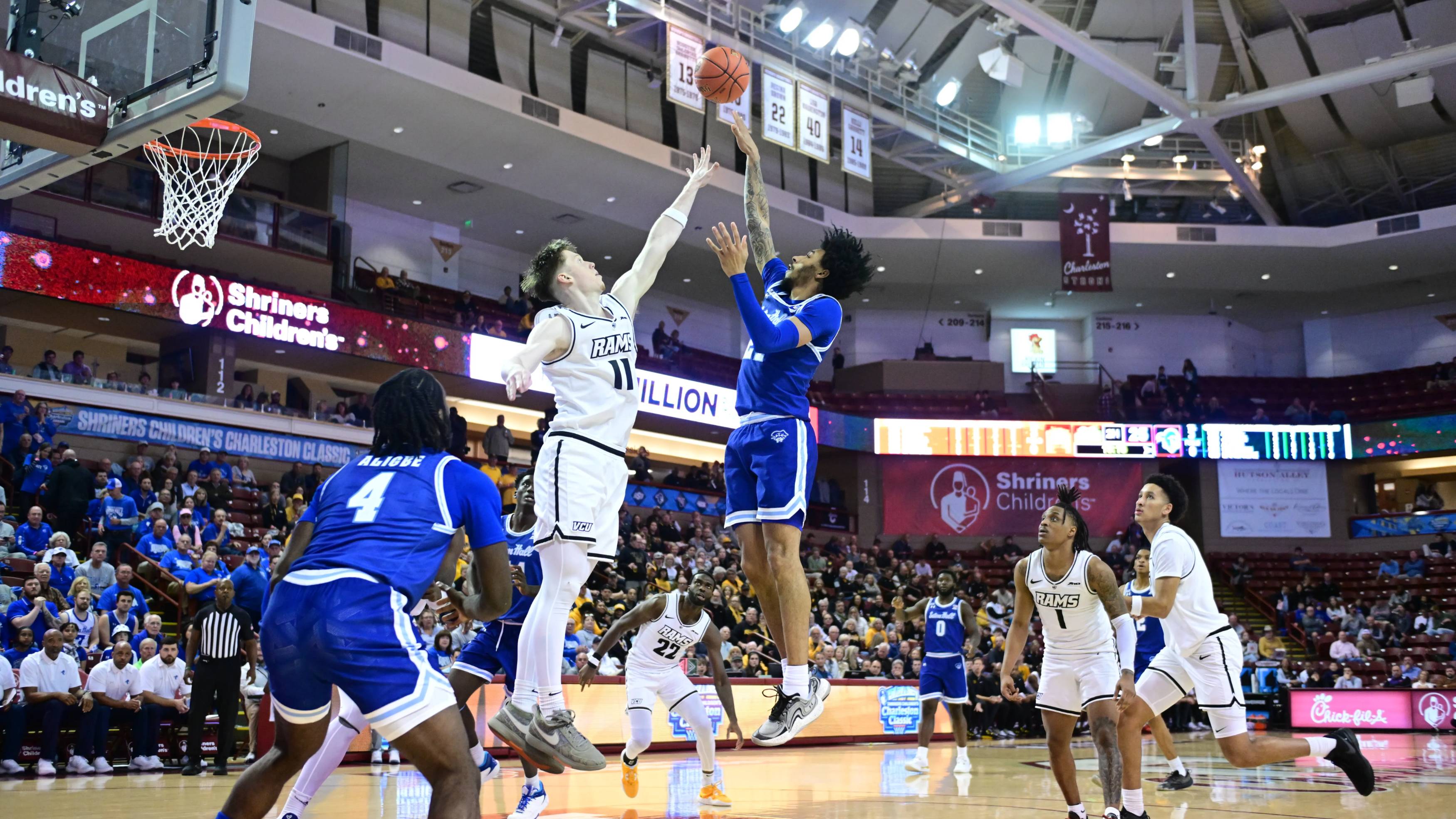 Isaiah Coleman had a double-double on Thursday, scoring 12 points and grabbing 10 rebounds for the Pirates.